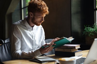 Hoe lees je snel een boek uit?