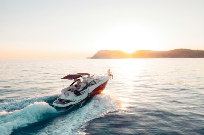 Waarom een Buitenboordmotor essentieel is voor elke wateravonturier